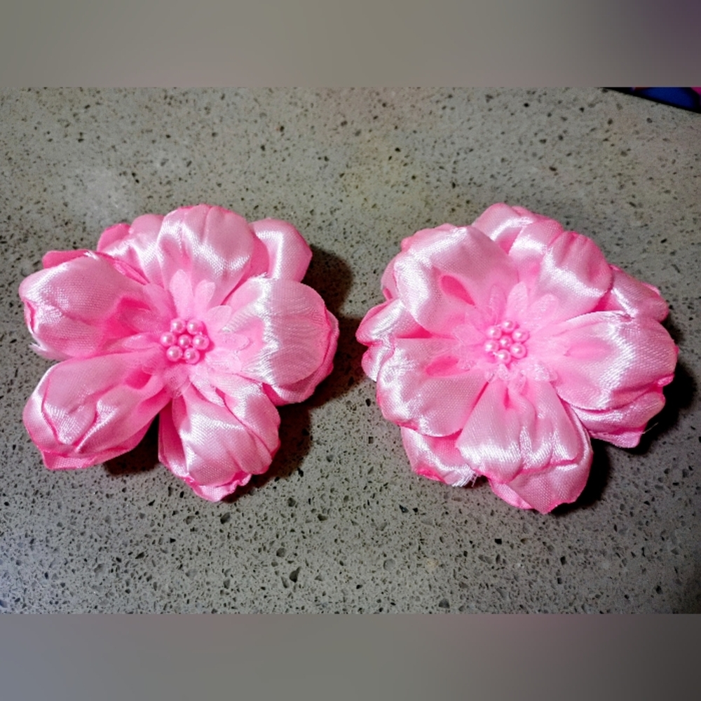 Beautifull Pink Satin Flower Hair Clips🌺